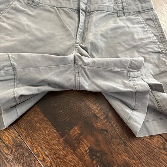 Ann Taylor LOFT Gray Casual Shorts Size 2 - Picture 4 of 15